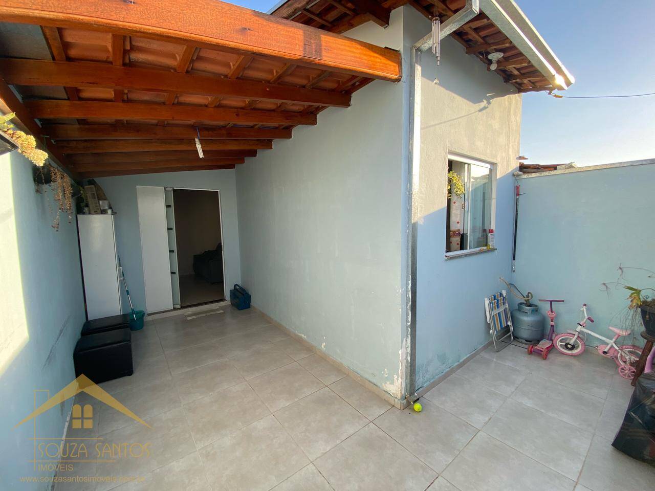 Ótima casa a venda no Parque Real