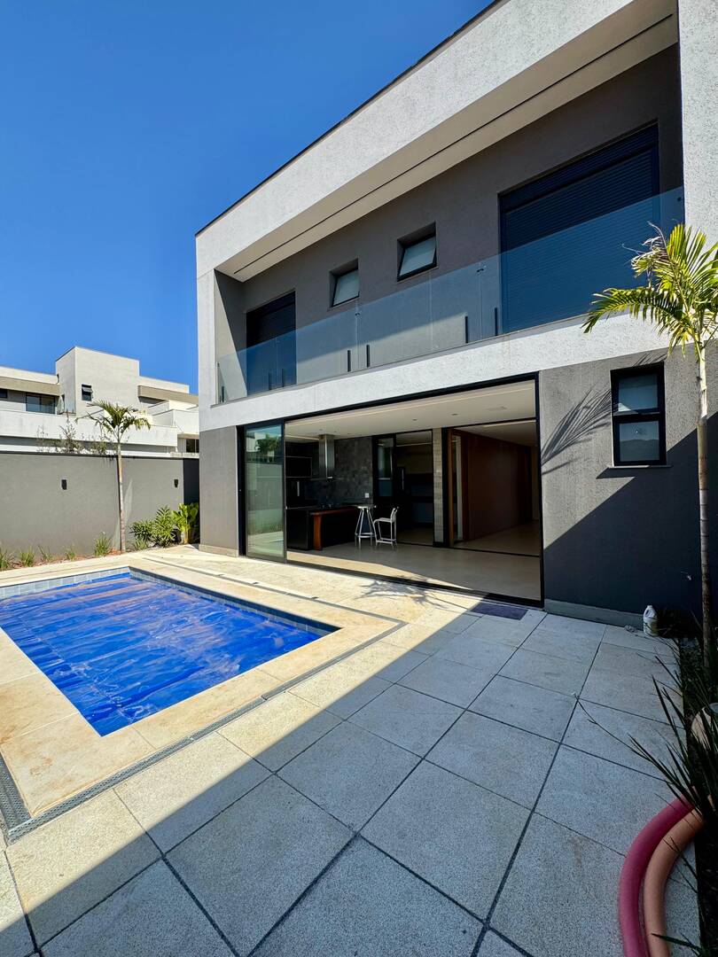 Casa Alto Padrão no Condomínio Las Palmas