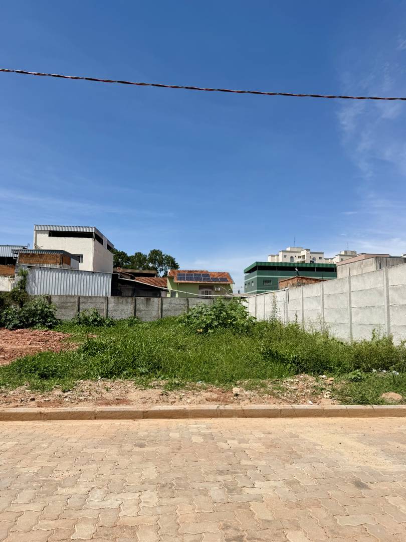 Terreno a venda no Guanabara