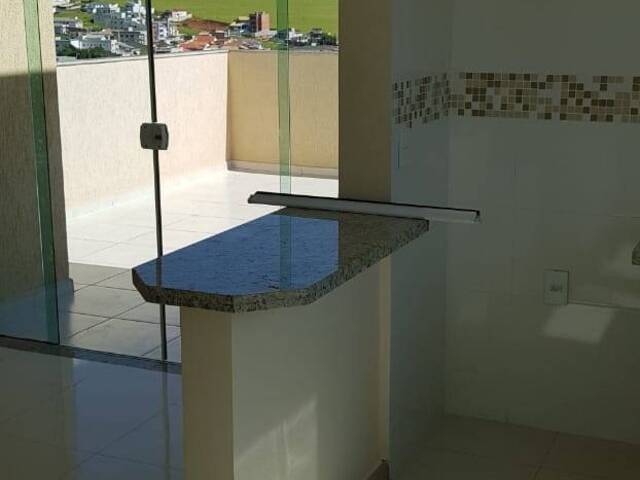 #141 - Apartamento para Venda em Pouso Alegre - MG