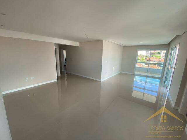 #735 - Apartamento para Venda em Pouso Alegre - MG