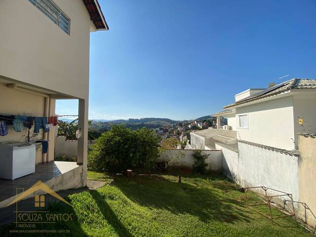 #811 - Casa para Venda em Pouso Alegre - MG