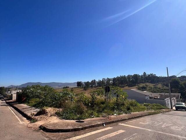 #826 - Terreno para Venda em Pouso Alegre - MG