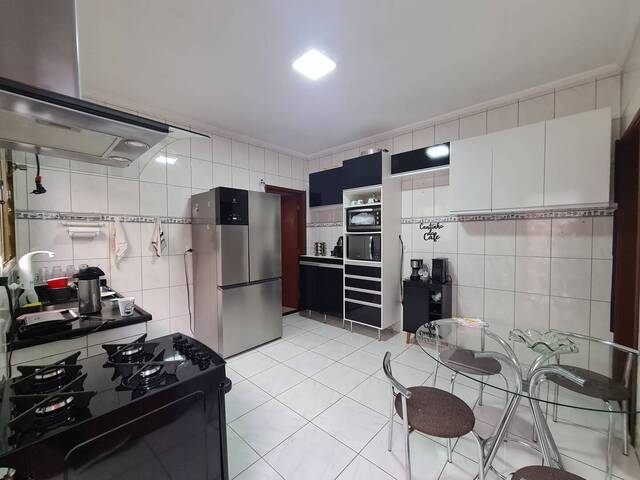 Casa para Venda em Pouso Alegre - 4