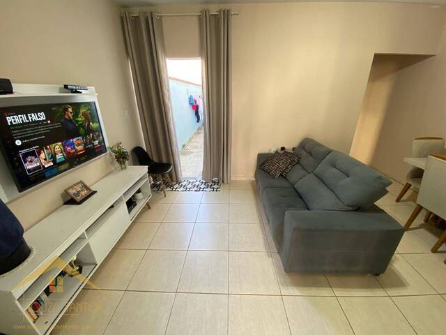 #992 - Casa para Venda em Pouso Alegre - MG