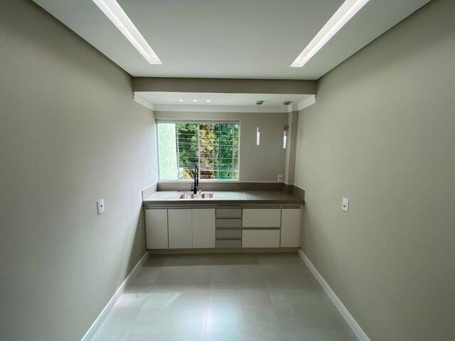 #671 - Apartamento para Venda em Pouso Alegre - MG