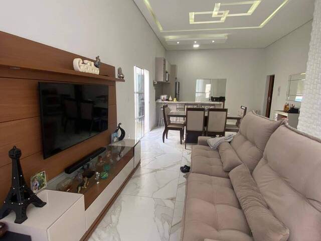 #1126 - Casa para Venda em Pouso Alegre - MG