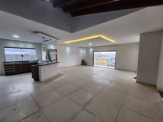 #1085 - Casa para Venda em Pouso Alegre - MG