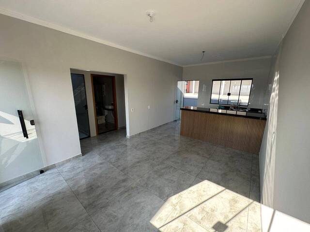 #1245 - Casa para Venda em Congonhal - MG