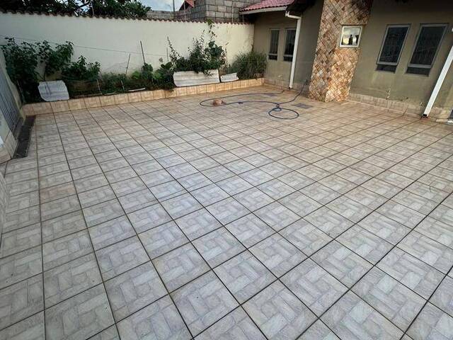 #1292 - Casa para Venda em Pouso Alegre - MG