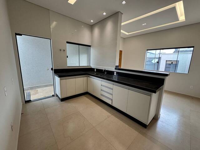 #713 - Casa para Venda em Pouso Alegre - MG