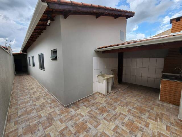 #1451 - Casa para Venda em Pouso Alegre - MG