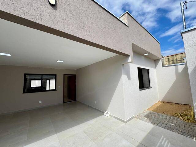 #906 - Casa para Venda em Pouso Alegre - MG