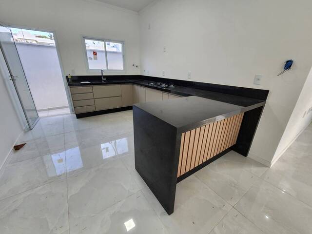 #1404 - Casa para Venda em Pouso Alegre - MG