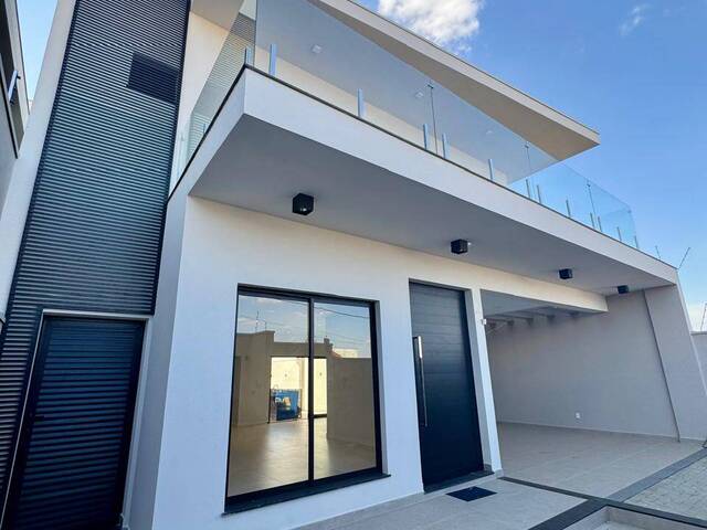 #1437 - Casa para Venda em Pouso Alegre - MG