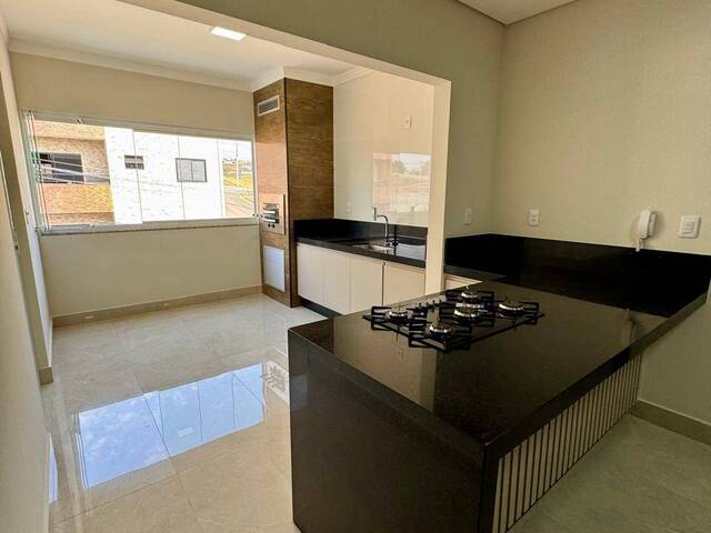 #1590 - Apartamento para Venda em Pouso Alegre - MG - 1