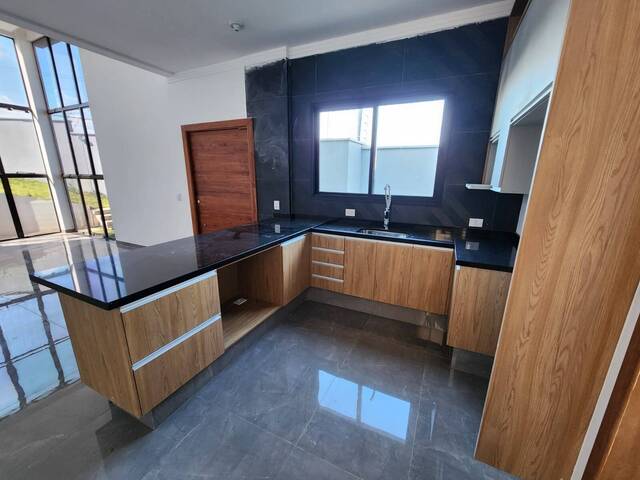 #1595 - Casa para Venda em Pouso Alegre - MG - 3