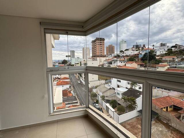 #1596 - Apartamento para Venda em Pouso Alegre - MG - 2