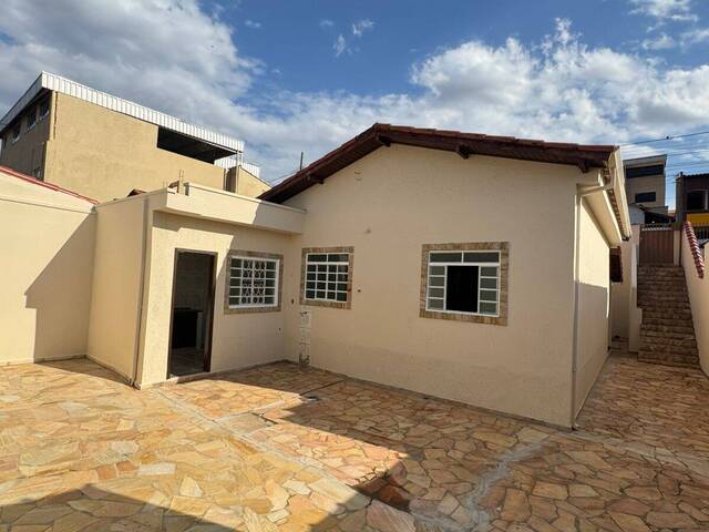 #1607 - Casa para Venda em Pouso Alegre - MG