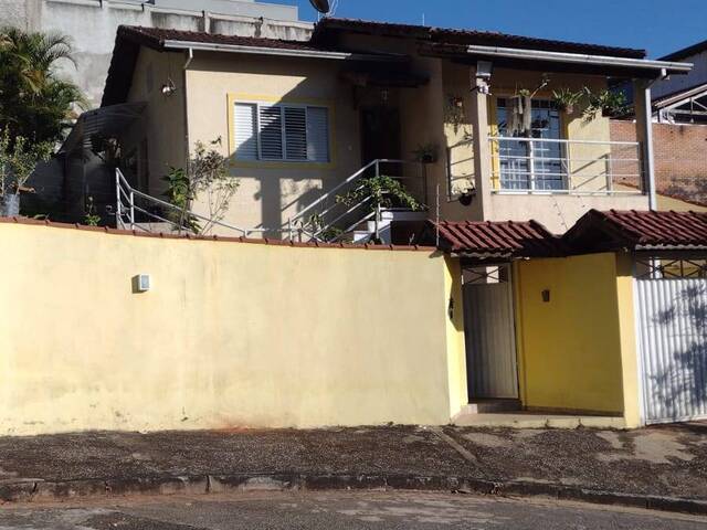 #1611 - Casa para Venda em Pouso Alegre - MG - 1