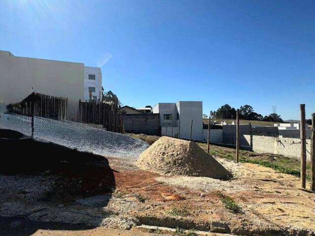 Venda em Parque Real - Pouso Alegre