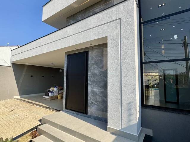 #901 - Casa para Venda em Pouso Alegre - MG