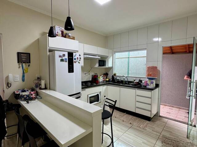 #1637 - Casa para Venda em Pouso Alegre - MG - 2