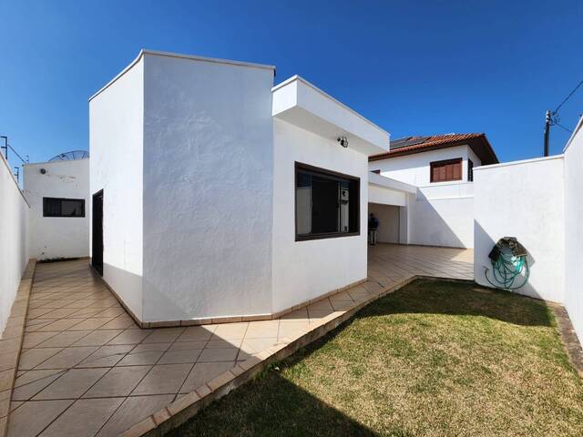 #1639 - Casa para Venda em Pouso Alegre - MG