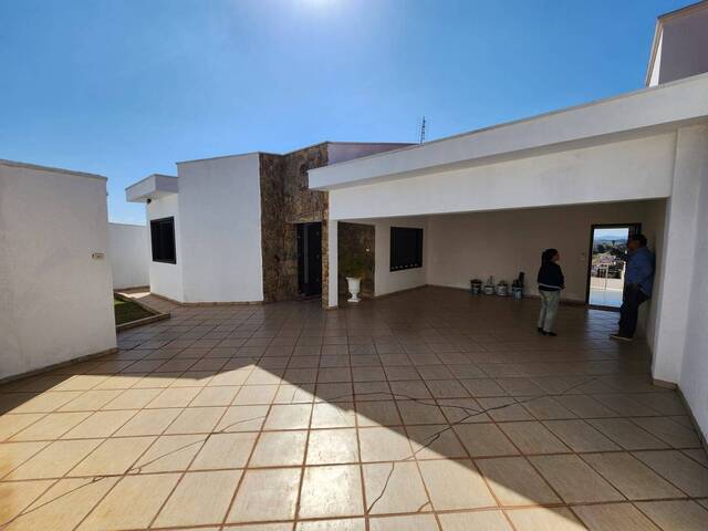 #1639 - Casa para Venda em Pouso Alegre - MG