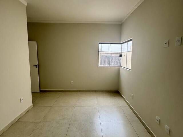 #1657 - Casa para Venda em Pouso Alegre - MG - 2