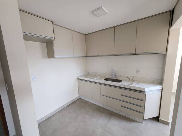#1679 - Apartamento para Venda em Pouso Alegre - MG - 2