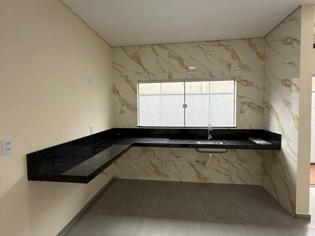 #1542 - Casa para Venda em Pouso Alegre - MG