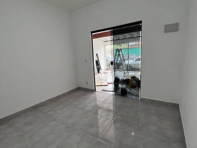 #1693 - Casa para Venda em Pouso Alegre - MG - 2