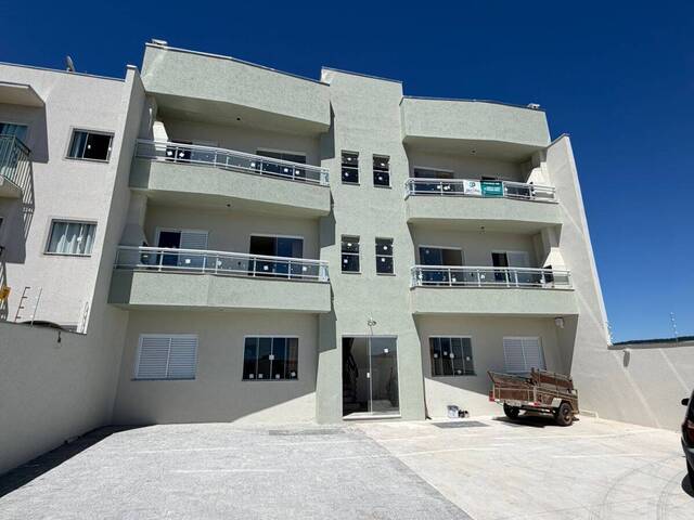 #170 - Apartamento para Venda em Pouso Alegre - MG