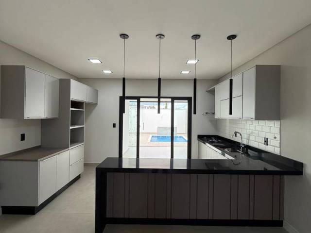 #1515 - Casa para Venda em Pouso Alegre - MG