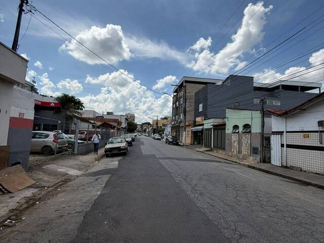 #1784 - Ponto Comercial para Locação em Pouso Alegre - MG - 2