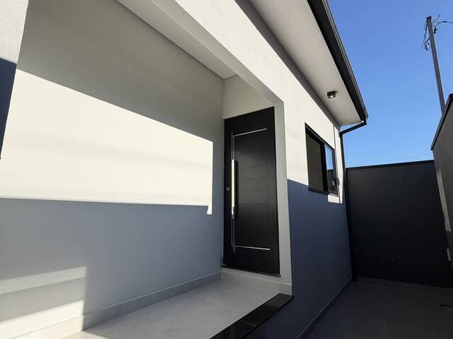 #1761 - Casa para Venda em Congonhal - MG