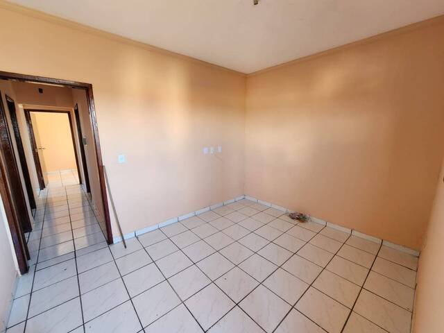 #1817 - Casa para Locação em Pouso Alegre - MG - 2