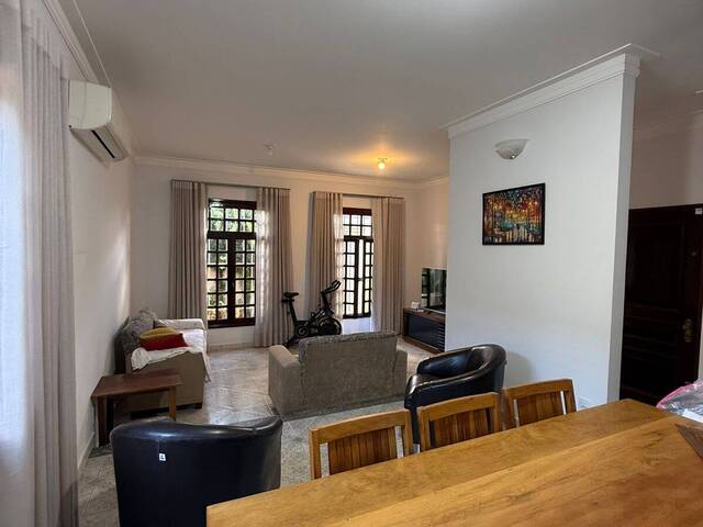 #1834 - Casa para Venda em Pouso Alegre - MG