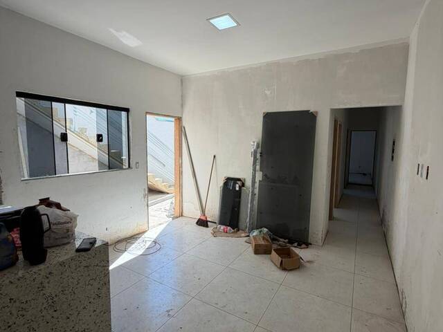 #1844 - Casa para Venda em Pouso Alegre - MG - 1