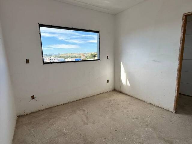 Apartamento para Venda em Pouso Alegre - 5