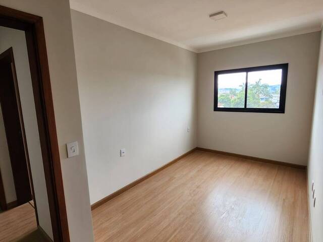 Apartamento para Venda em Pouso Alegre - 5