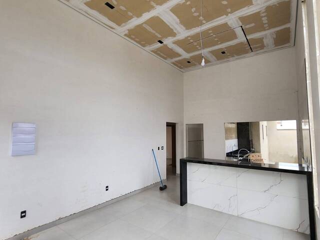 #1656 - Casa para Venda em Pouso Alegre - MG