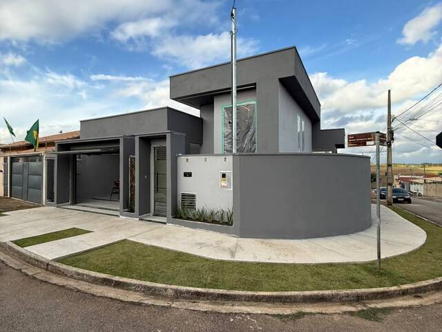 #1656 - Casa para Venda em Pouso Alegre - MG