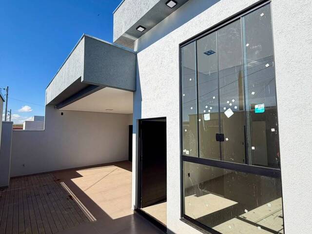 #1884 - Casa para Venda em Pouso Alegre - MG