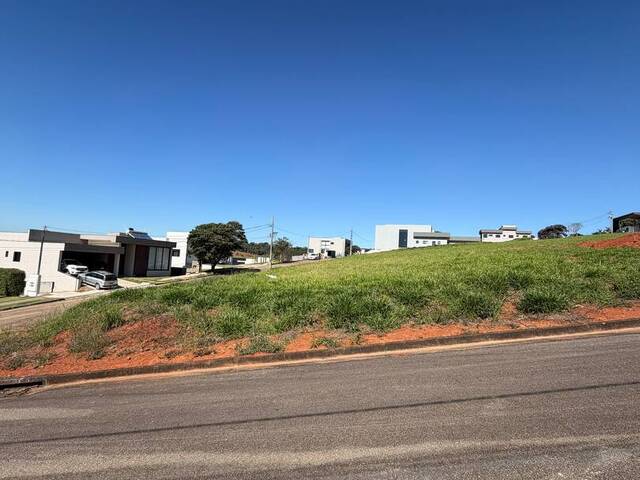 #1951 - Terreno para Venda em Pouso Alegre - MG - 1