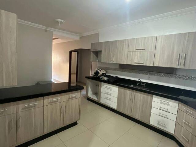 Casa para Venda em Pouso Alegre - 2