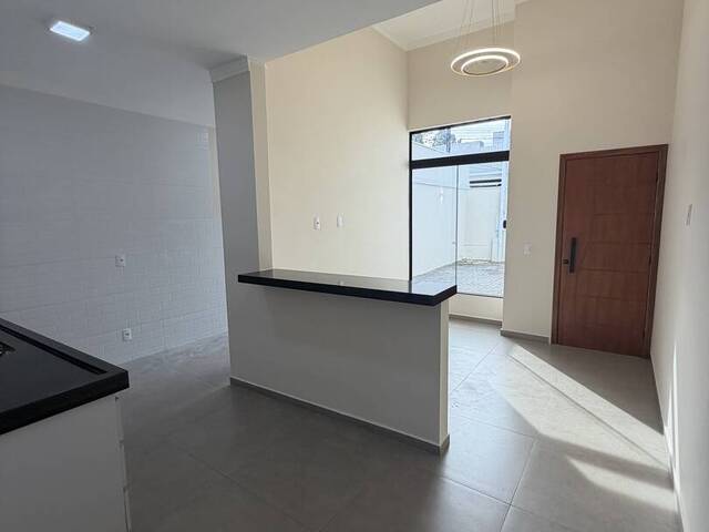 #1712 - Casa para Venda em Pouso Alegre - MG