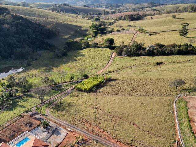 Área para Venda em Congonhal - 3