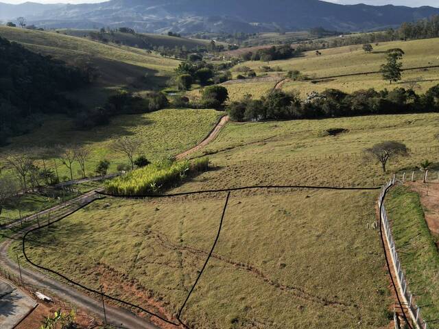 Área para Venda em Congonhal - 4